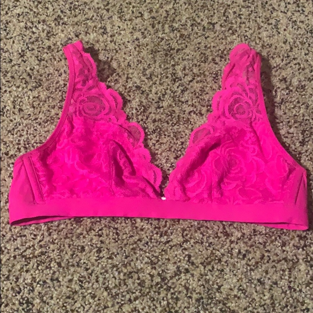 3/$25 VS bralette size small